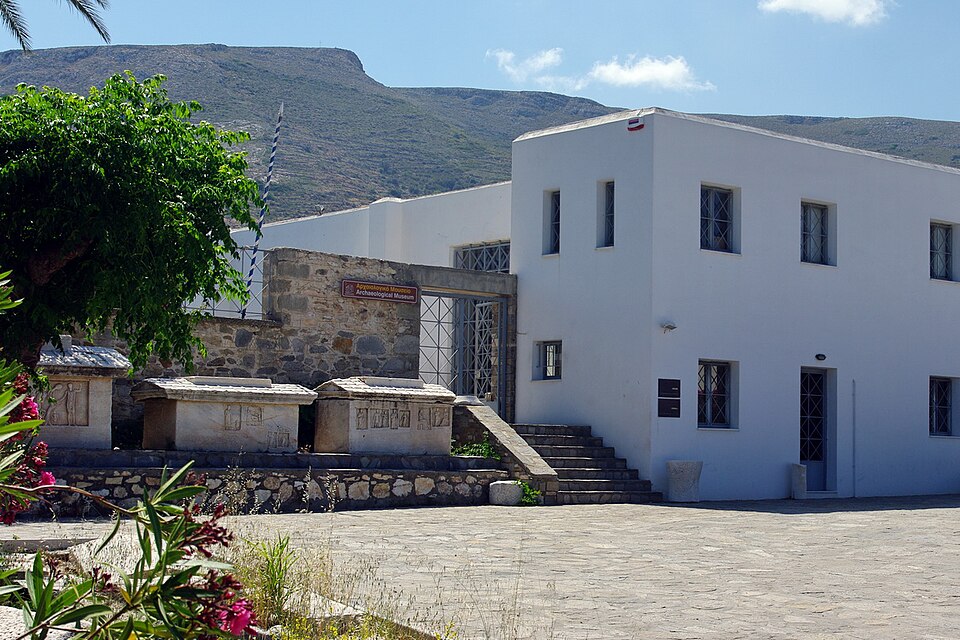 GR-paros-parikia-arch-mus